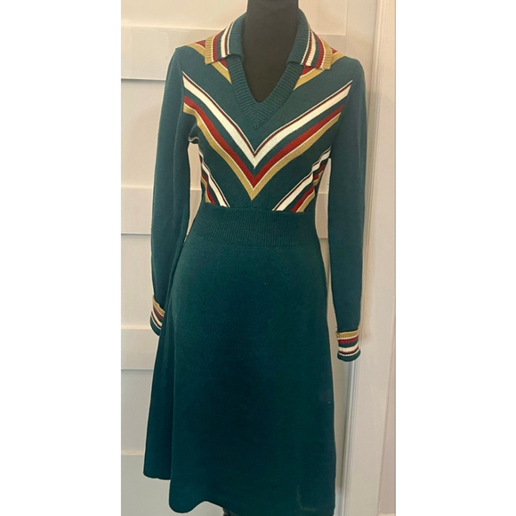 YES Dresses & Skirts - Vintage 1970s YES Chevron Knit Sweater Dress – Dark Green Wool Blend Sz Small